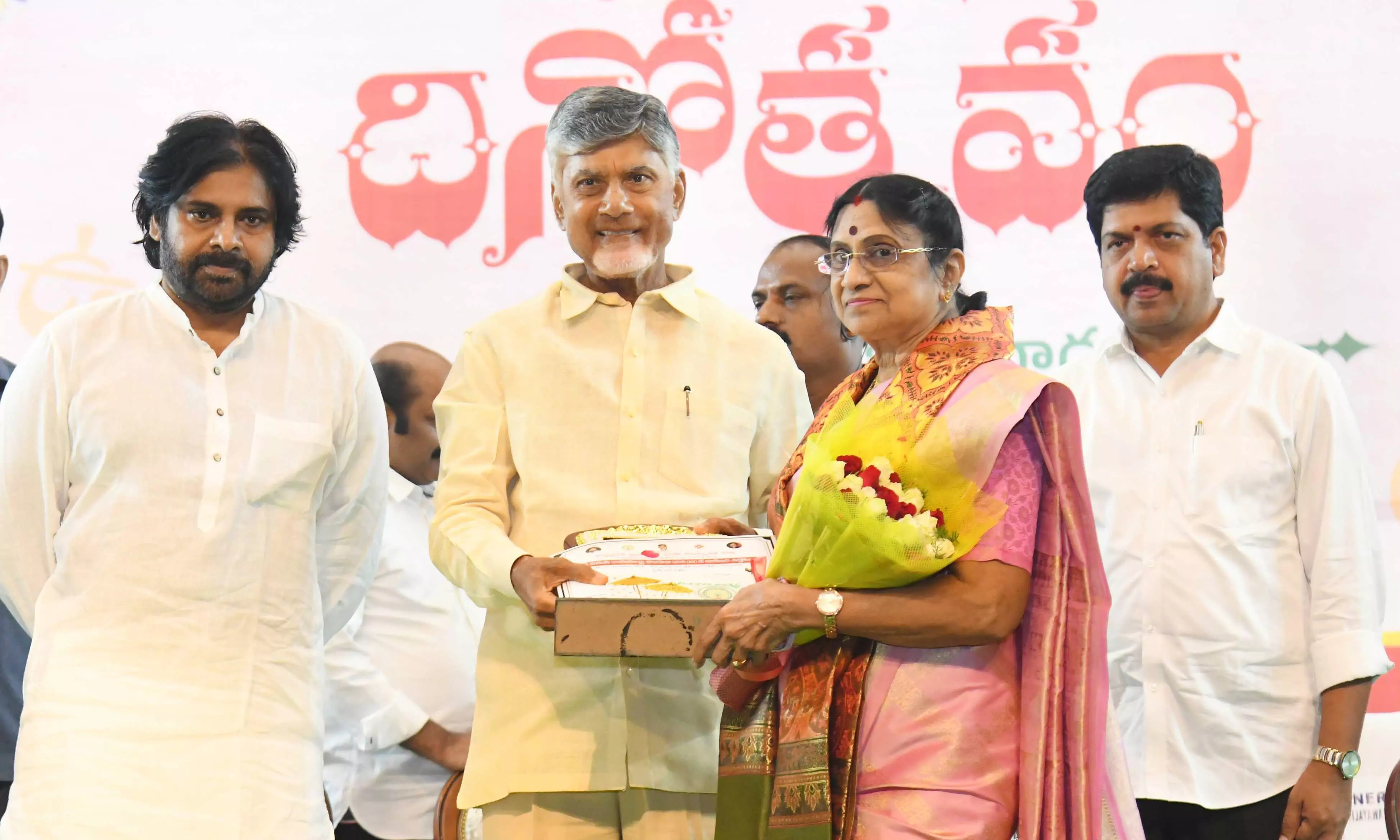 Will Teach English for Salary, Will Take Telugu Forward for Life: CM Naidu Will Teach English for Salary, Will Take Telugu Forward for Life: CM Naidu