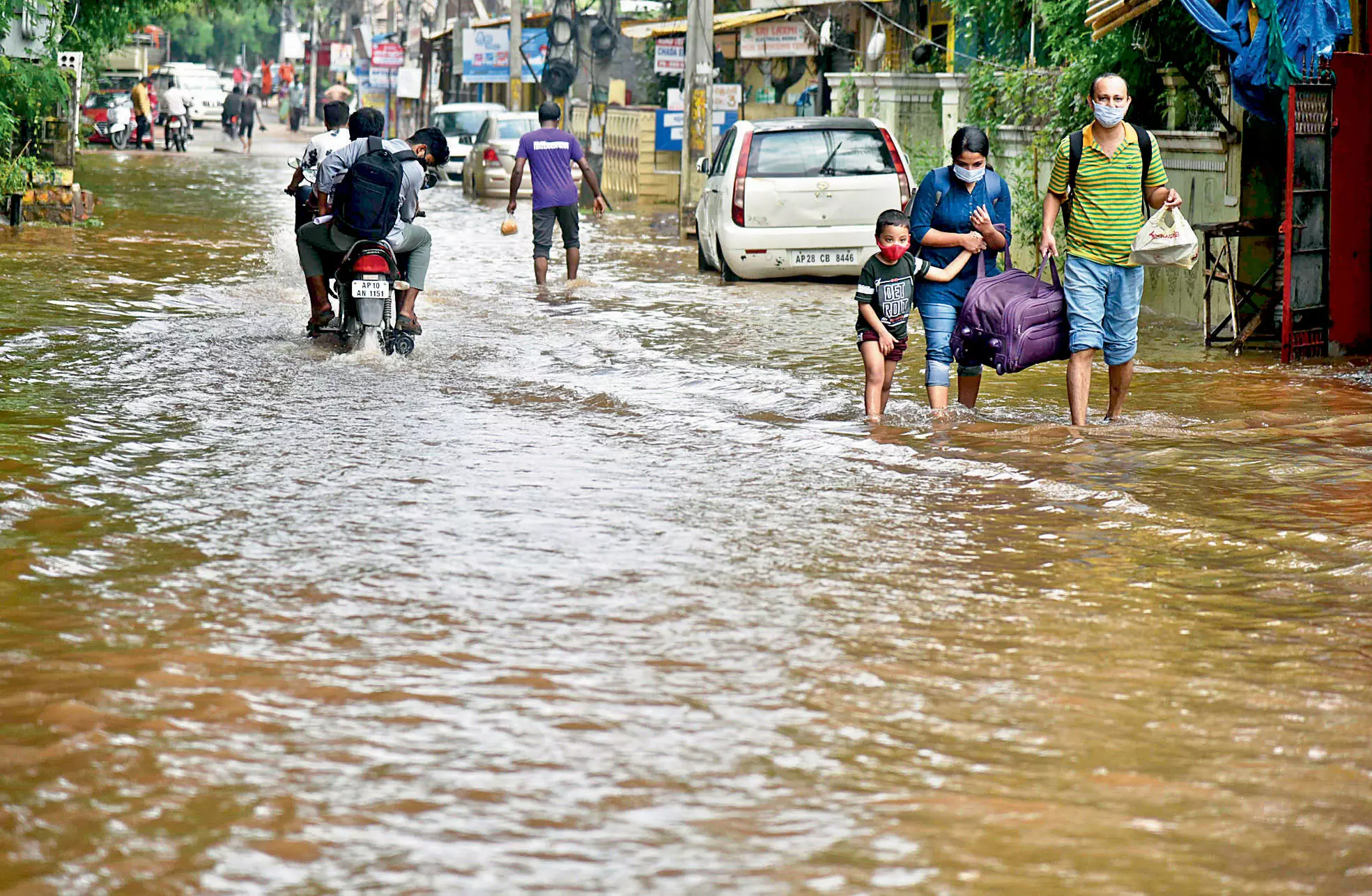 Control Rooms Set Up at Collectorates for Rain Relief Control Rooms Set Up at Collectorates for Rain Relief