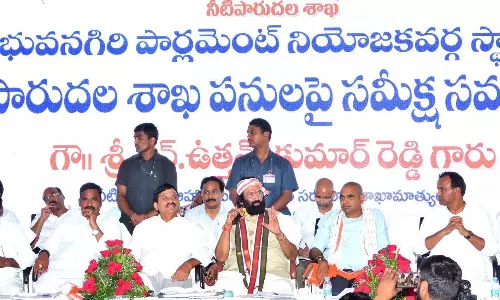 On Your Toes, Uttam Tells Irrigation Officials, All Leaves Cancelled On Your Toes, Uttam Tells Irrigation Officials, All Leaves Cancelled