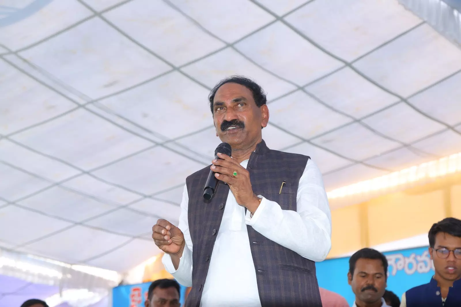 Andhra Pradesh: YSRC Party Faces Mass Exodus in Nellore Andhra Pradesh: YSRC Party Faces Mass Exodus in Nellore