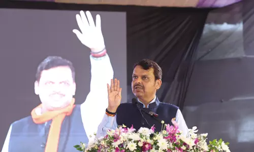 Fadnavis claims Shivaji never looted Surat, calls it Congress’s fake narrative