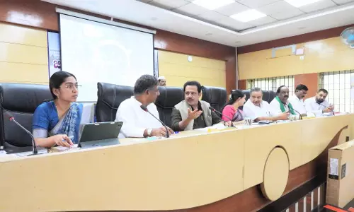 Zameer Ahmad Khan Addresses Waqf Property Issues in Dharwad Meeting