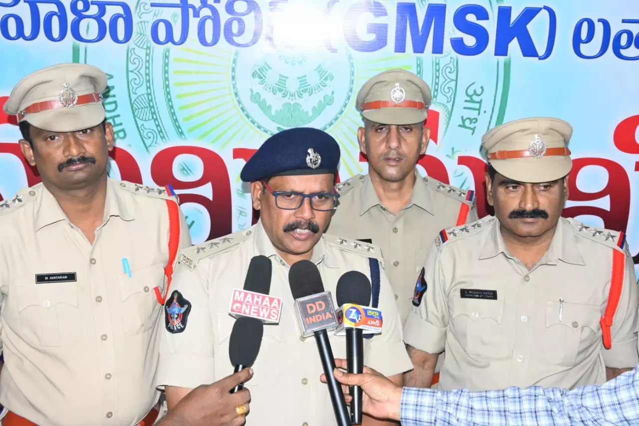 Srikakulam Cops Seek Villagers’ Support To Prevent Crimes Srikakulam Cops Seek Villagers’ Support To Prevent Crimes