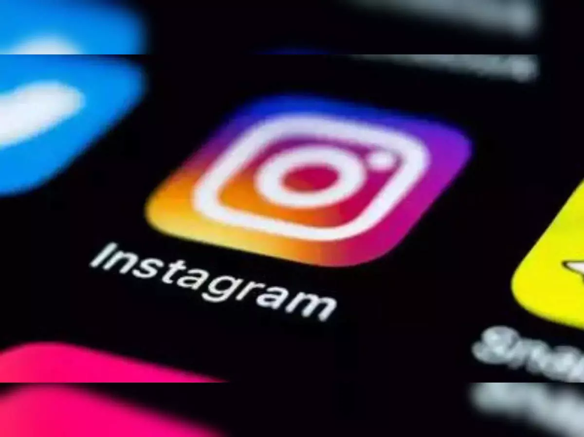 Now Instagram Lets you Comment on Stories Now Instagram Lets you Comment on Stories