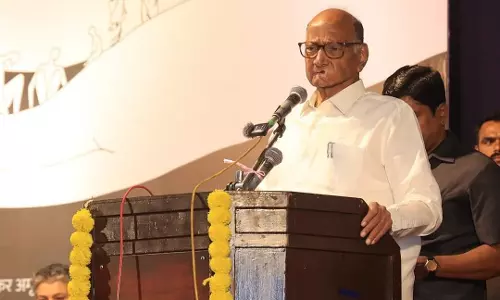 Pawar, opposition leaders calls for Fadnavis’s ouster