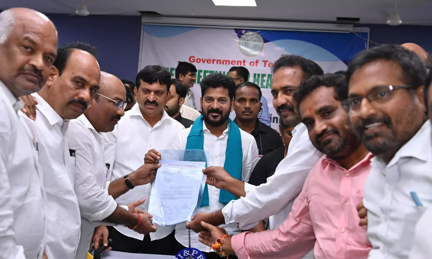 Telangana govt employees take lead in donations for flood relief