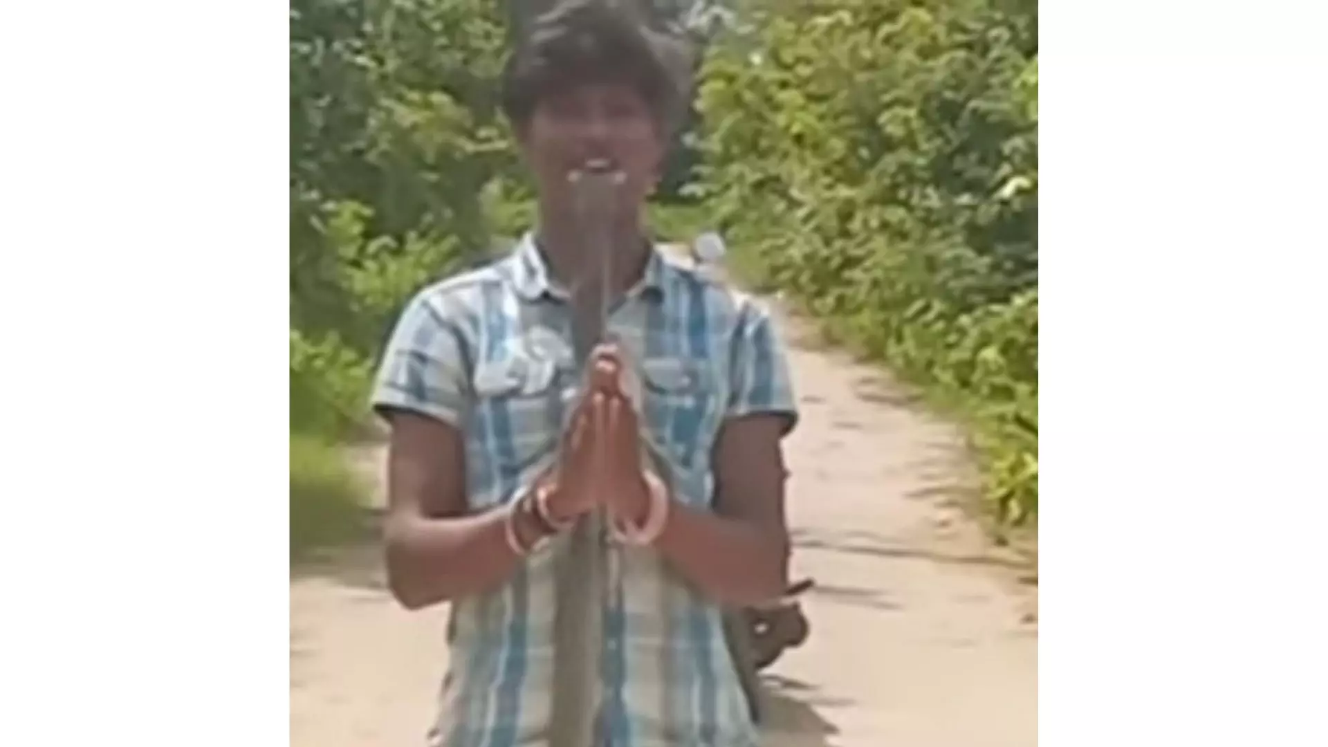 Nizamabad Youth Dies from Cobra Bite During Selfie Nizamabad Youth Dies from Cobra Bite During Selfie