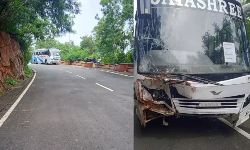 18 Injured in Bus Collision
