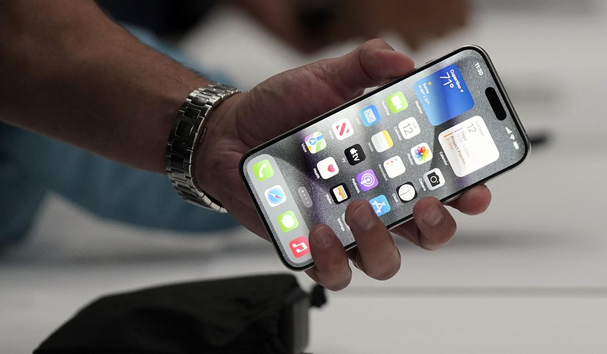 Apple Adds New Code That Makes Harder for Cops, Thieves to Unlock iPhone
