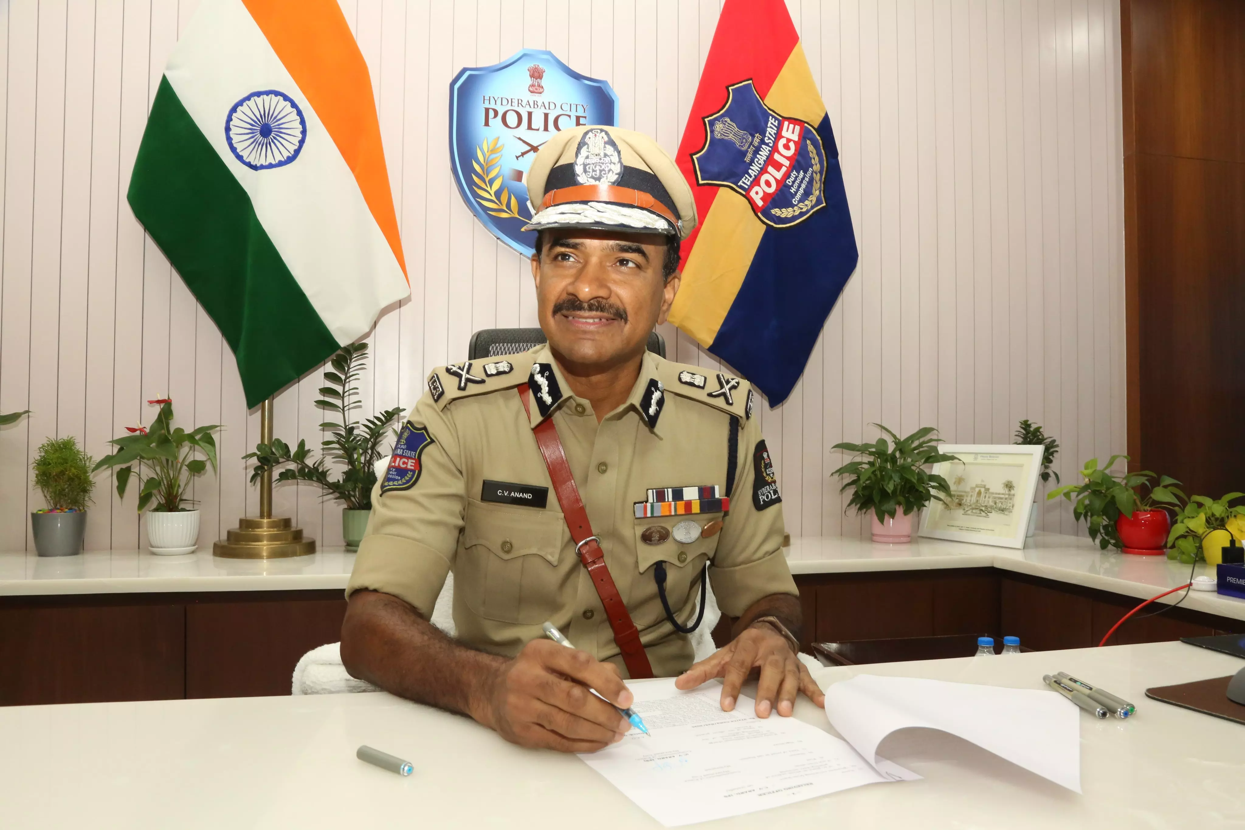 Hyderabad: Anand reviews arrangements in sensitive areas Hyderabad: Anand reviews arrangements in sensitive areas