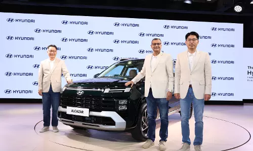 Hyundai Alcazar facelift launched at Rs 14.99 lakh