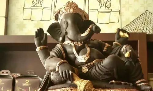 Chocolate Ganesha Idol Melts Hearts