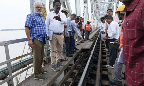 SCR GM inspects at Rayanapadu station, Krishna bridge