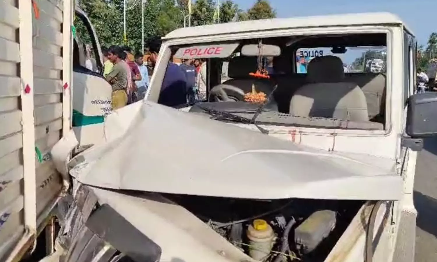 AP Minister’s convoy involved in accident, five security men injured