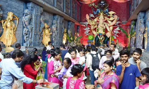 Going Around Ganesh Pandals is the Norm for Hyderabad City Folk