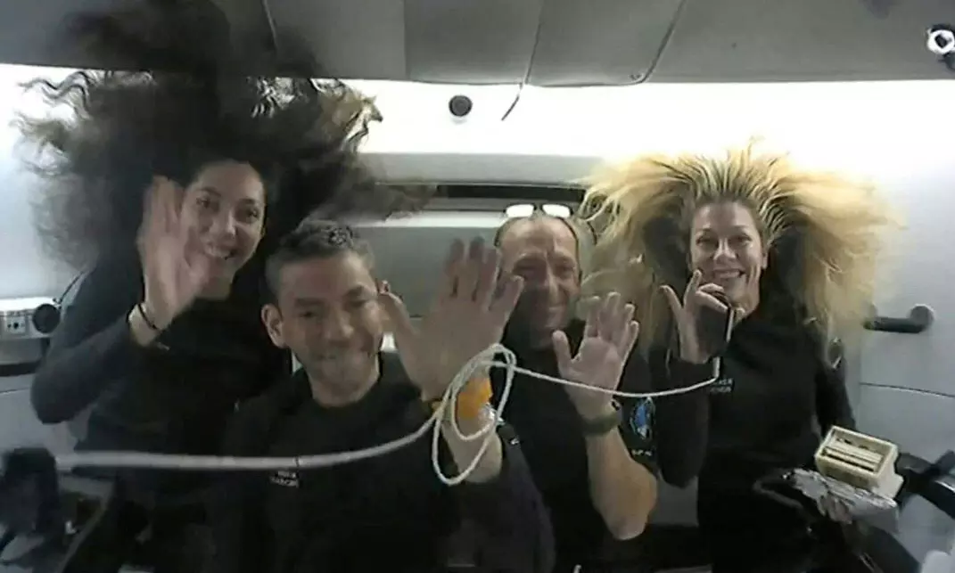 Tech billionaire returns to Earth after first private spacewalk Tech billionaire returns to Earth after first private spacewalk