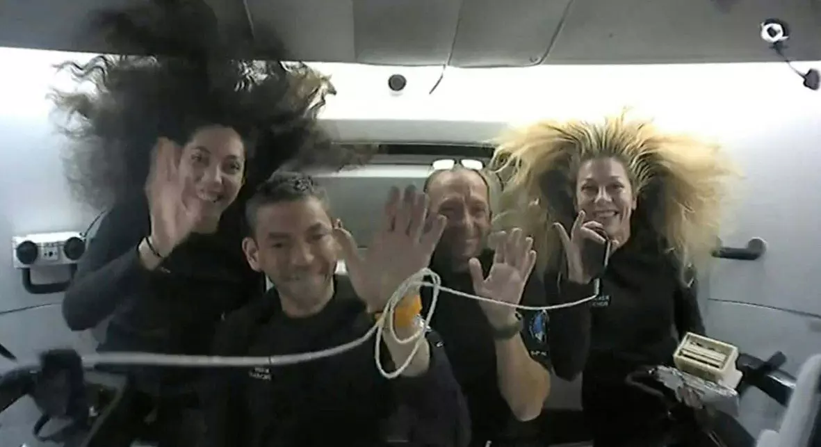 Tech billionaire returns to Earth after first private spacewalk Tech billionaire returns to Earth after first private spacewalk