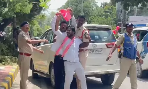 Police Foil BRS Students Wings Bid Siege Ministers Quarters