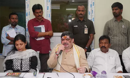 BRS Restless Within 10 Months of Losing Power: Ponnam BRS Restless Within 10 Months of Losing Power: Ponnam