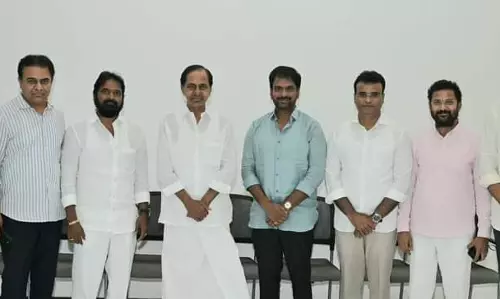 BRS leaders meet KCR