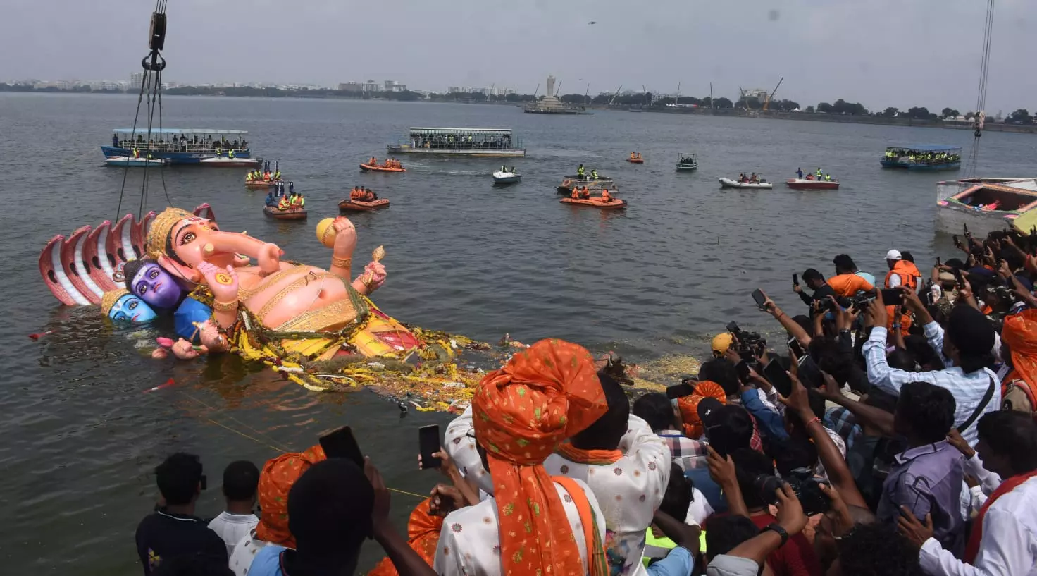 70-Foot Khairatabad Ganesh Immersed in Hussainsagar 70-Foot Khairatabad Ganesh Immersed in Hussainsagar