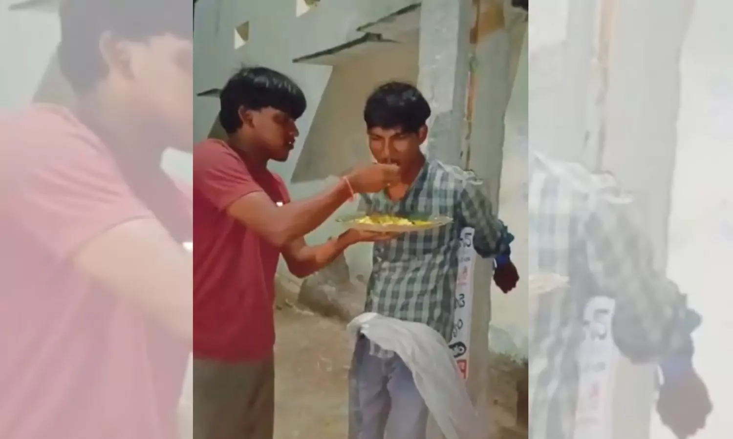 Watch: Nalgonda Youths catch burglar, serve him pulihora after beatings Watch: Nalgonda Youths catch burglar, serve him pulihora after beatings