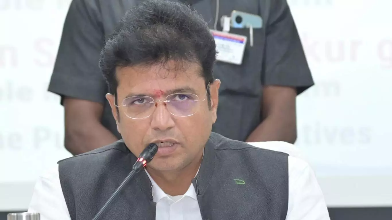 Sridhar Babu shoots 10 questions for BRS leaders to answer