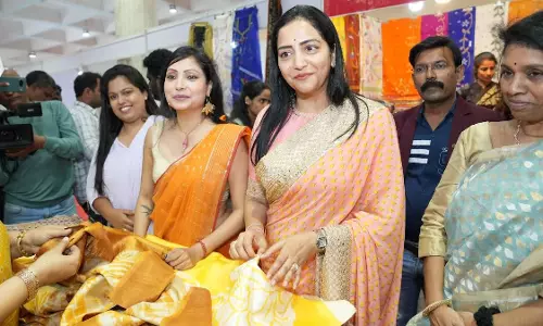 Handloom Expo at Shilparamam Offers Direct Market To Weavers
