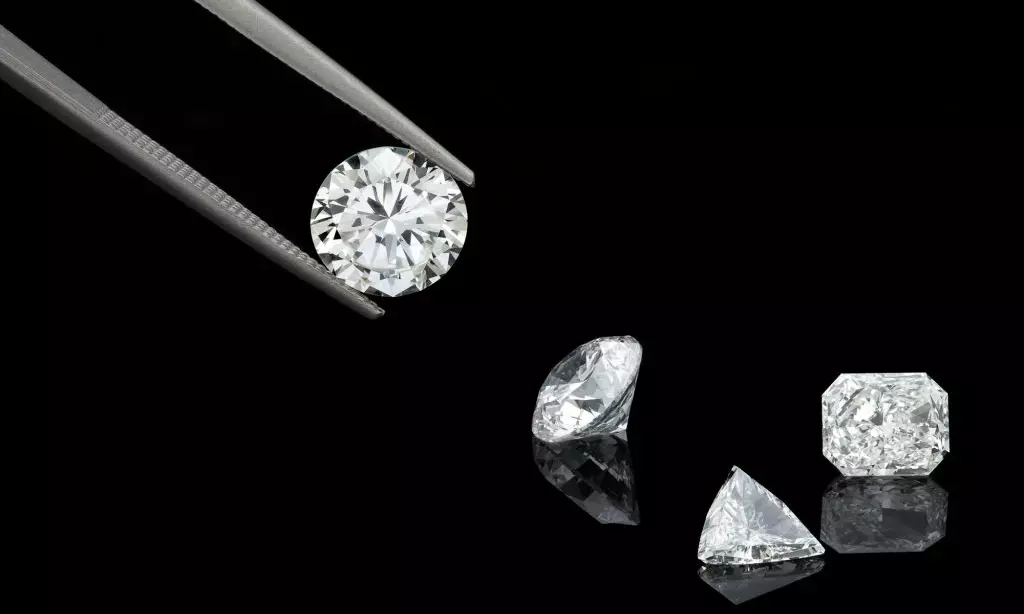 Indias Diamond Industry Crumbles: Job Losses, Factory Closures, Defaults