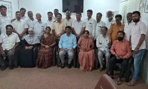 Ahead of By-Poll, 13 JDS Councillors Defect to Congress in Channapatna