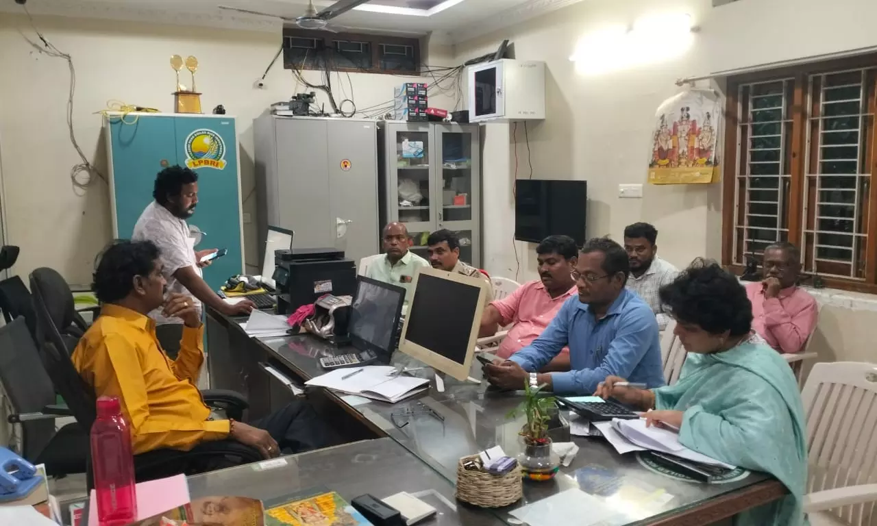 Warangal: Raids on rice mills for defaulting on CMR to govt