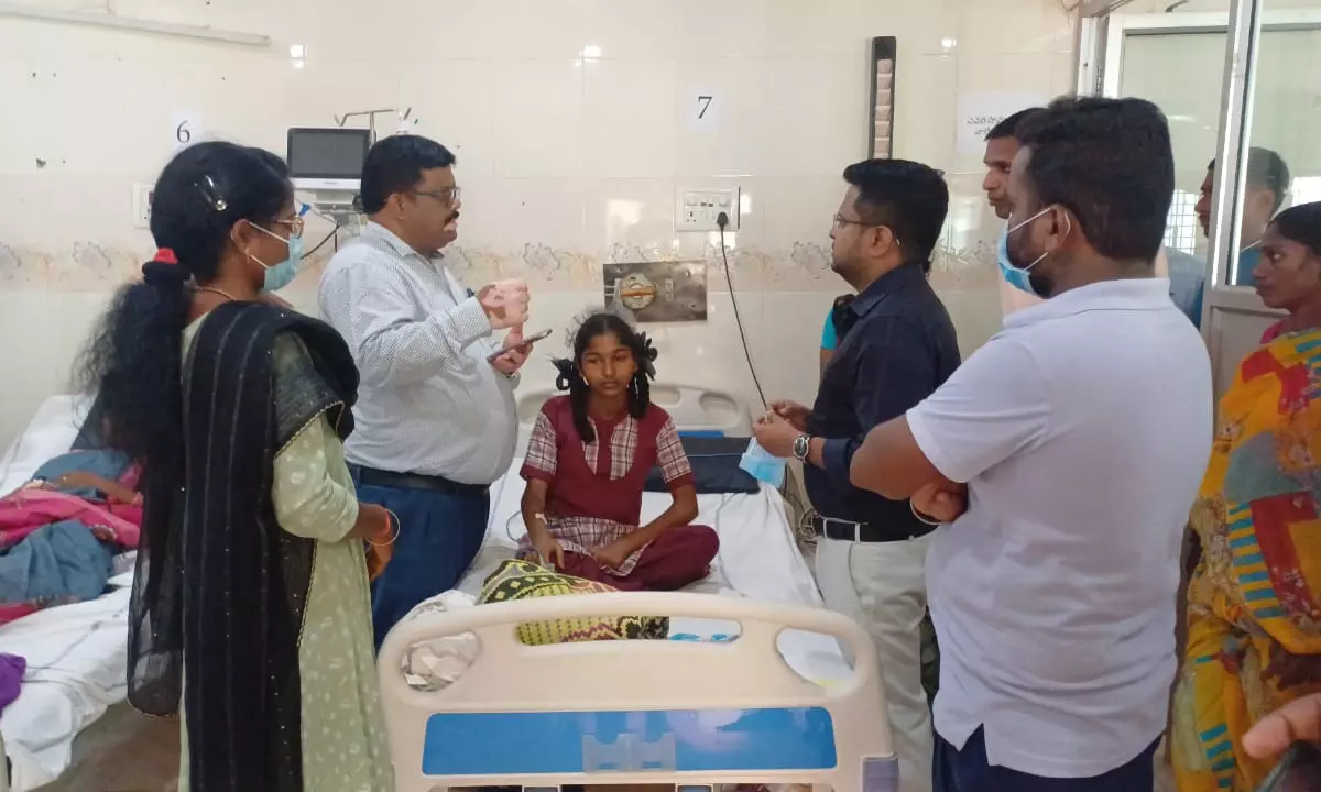 Karimnagar: Teen refuses to stay in hostel, jumps from building