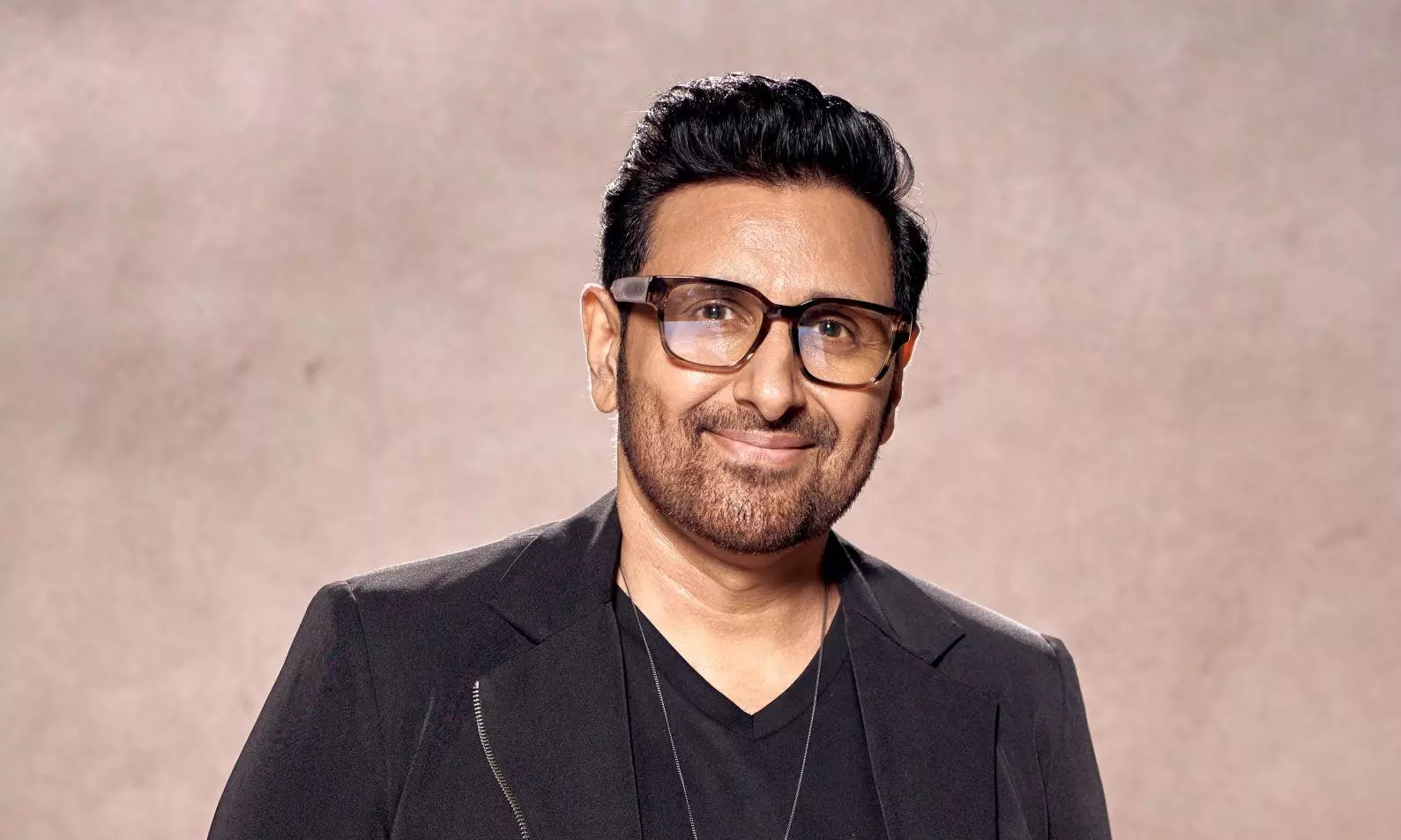 Actor Parvin Dabas in ICU after car accident Actor Parvin Dabas in ICU after car accident