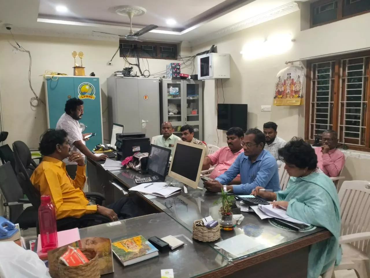 Warangal: Raids on rice mills for defaulting on CMR to govt Warangal: Raids on rice mills for defaulting on CMR to govt