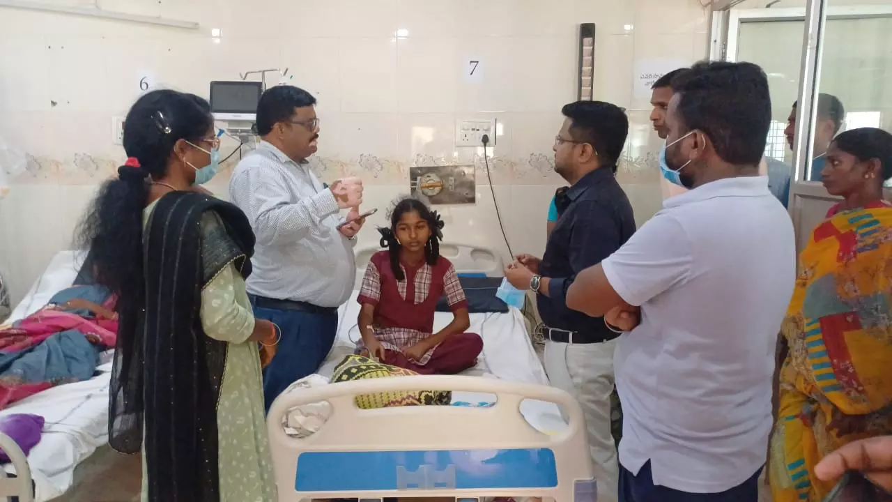 Karimnagar: Teen refuses to stay in hostel, jumps from building Karimnagar: Teen refuses to stay in hostel, jumps from building