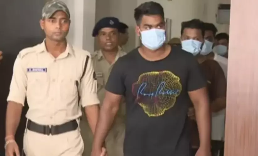Odisha: 7 engineering students arrested for allegedly stalking and harassing Army Major and his fiancée Odisha: 7 engineering students arrested for allegedly stalking and harassing Army Major and his fiancée