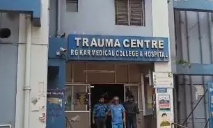 RG Kar incident: Junior docs resume duties partially at state-run hospitals in Bengal after 42 days RG Kar incident: Junior docs resume duties partially at state-run hospitals in Bengal after 42 days