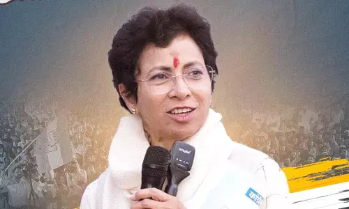 Khattar Tries to Rope in Selja from Congress Khattar Tries to Rope in Selja from Congress