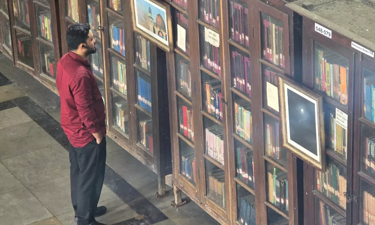 Cyma Khan donates Haqq Wa Batil to TG library