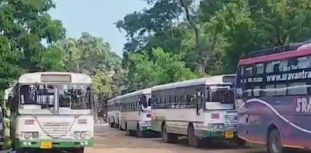 Adivasi bandh total, incident-free Adivasi bandh total, incident-free