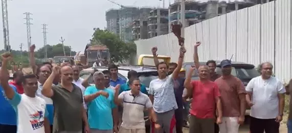 Osmannagar Residents Protest Delays in Road Construction Osmannagar Residents Protest Delays in Road Construction