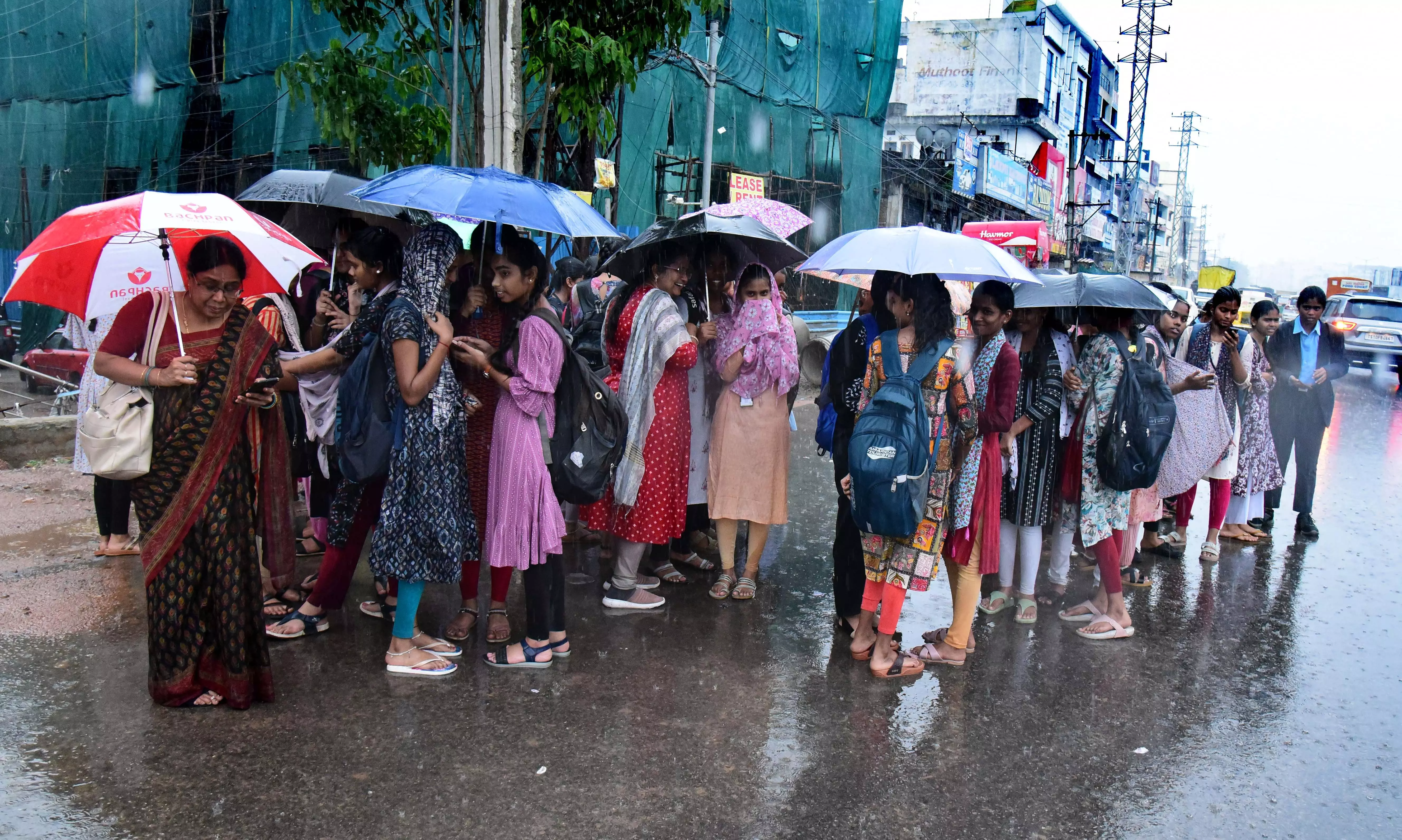 Heavy Rains Batter Telangana Heavy Rains Batter Telangana