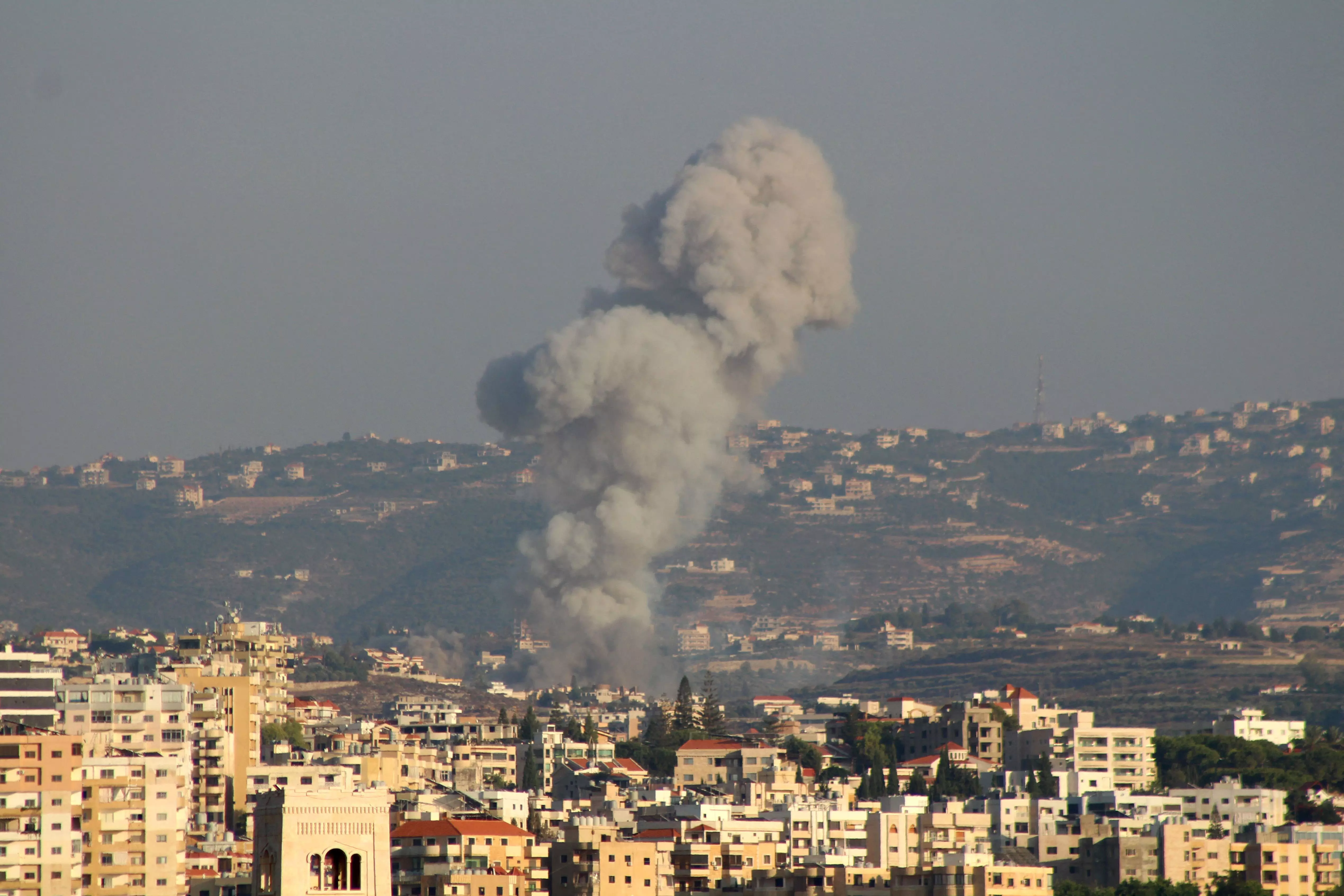 Israel bombards Hezbollah, top commander killed Israel bombards Hezbollah, top commander killed