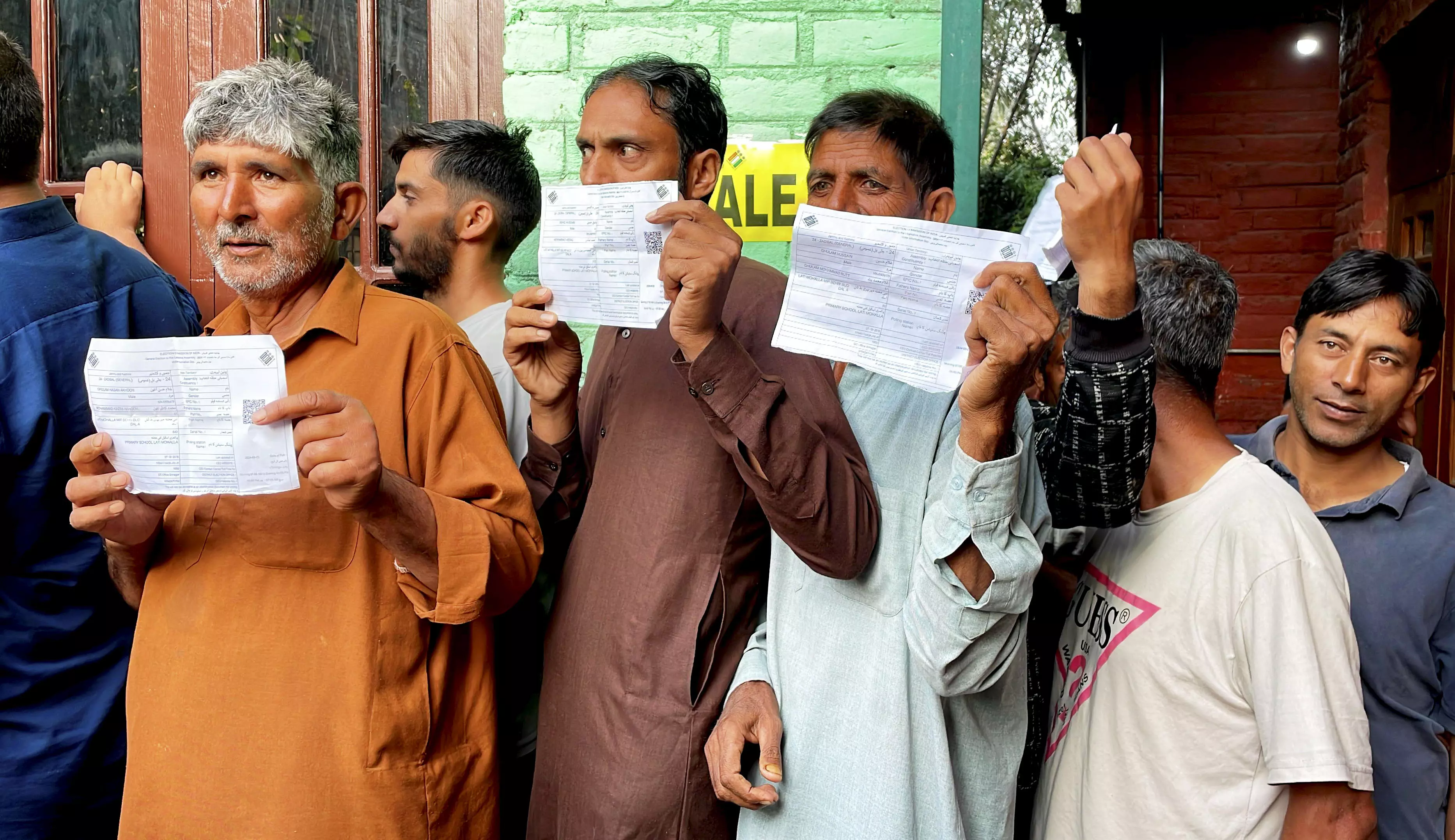 Over 24% voting till 11 AM in J-K Over 24% voting till 11 AM in J-K