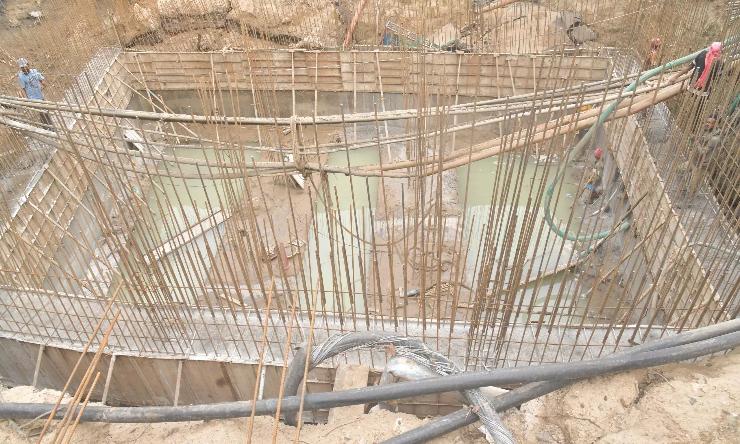 GHMC Builds Structures to Prevent Road Flooding GHMC Builds Structures to Prevent Road Flooding