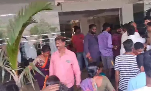 MPTC Death: Villagers vandalise dumping yard building in Jawaharnagar