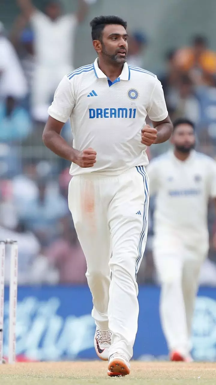 List of oldest Indian bowlers to pick a fifer in a Test match!