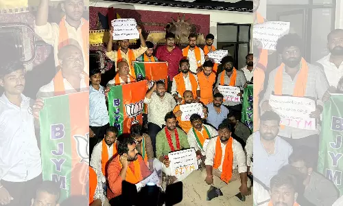 Hyderabad: BJYM activists stage protest against Prakash Rajs offensive comments