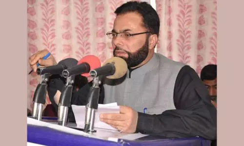 Gilani Defends Shift from Separatism to Kashmir Politics