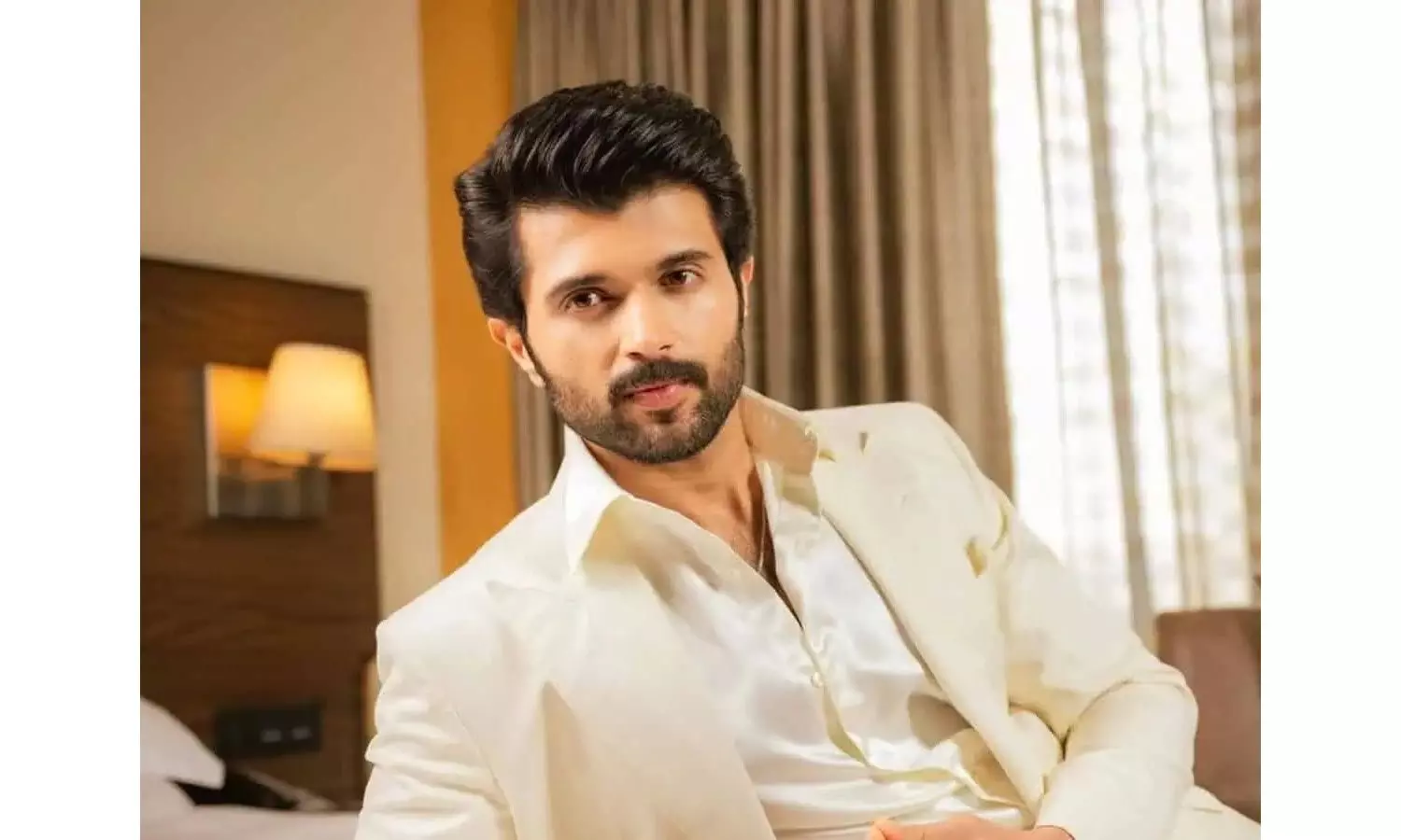 Vijay Devarakonda turns a globe-trotting star? Vijay Devarakonda turns a globe-trotting star?